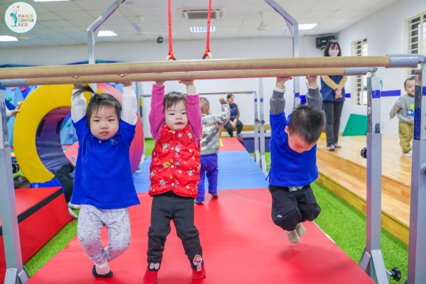PHÒNG GYMKIDS CHO BÉ RÈN LUYỆN THỂ CHẤT